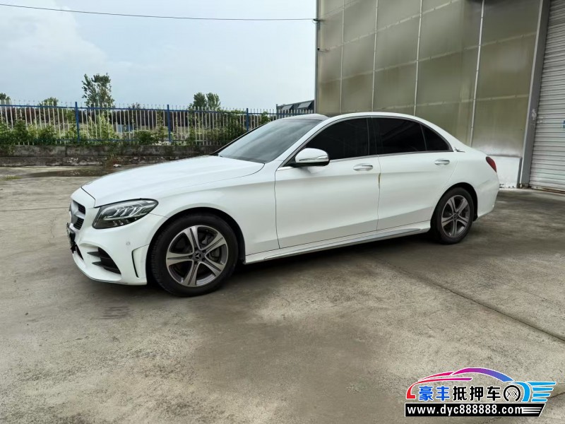 20年奔驰C轿车抵押车出售