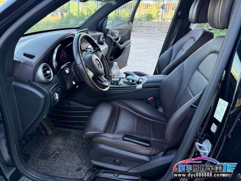 18年奔驰GLCSUV抵押车出售