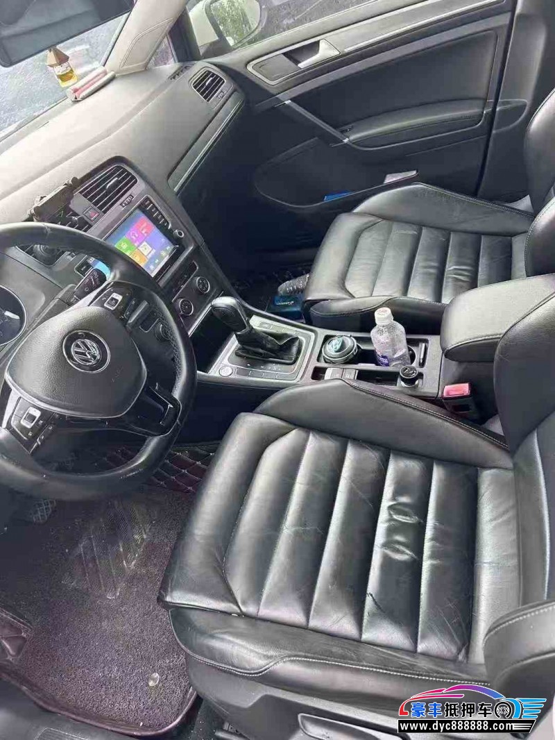 15年大众高尔夫轿车抵押车出售