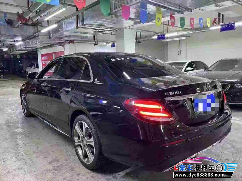 17年奔驰E轿车抵押车出售