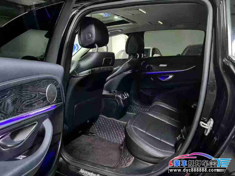 17年奔驰E轿车抵押车出售