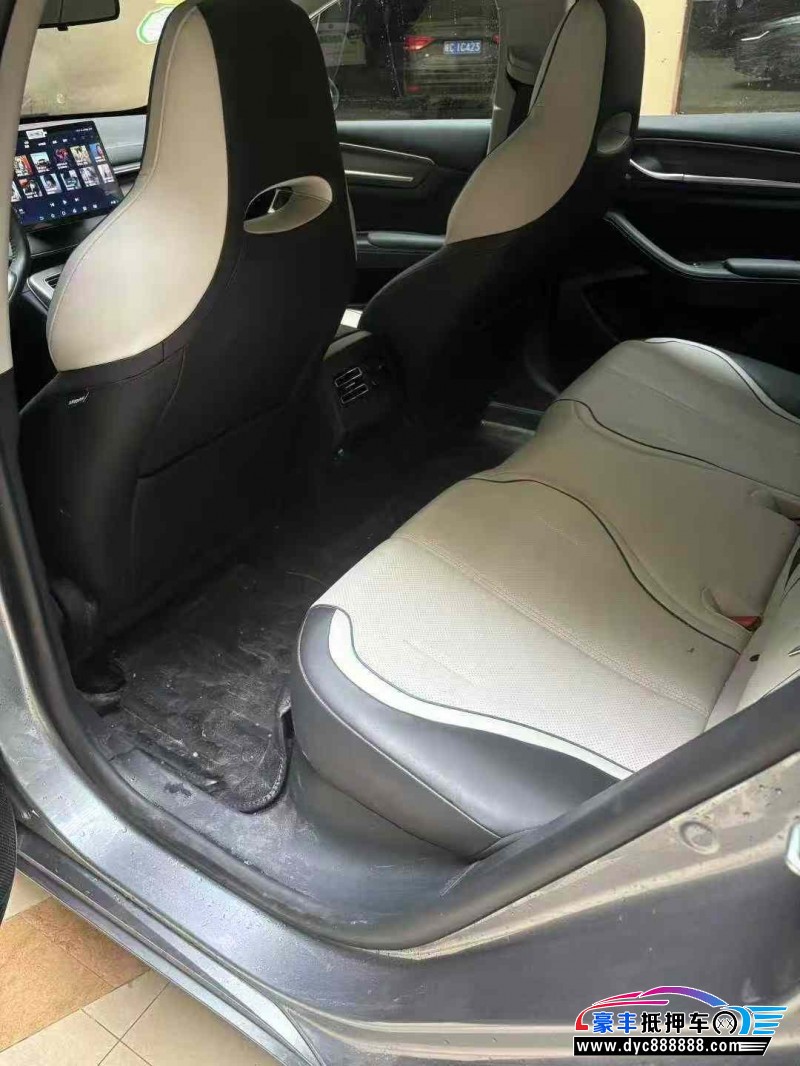 24年比亚迪驱逐舰轿车抵押车出售