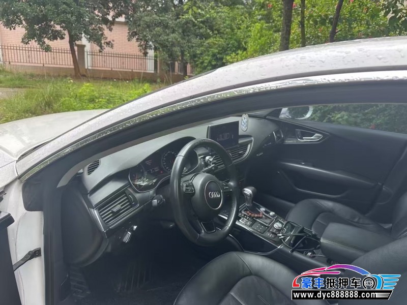 13年奥迪A7轿车抵押车出售
