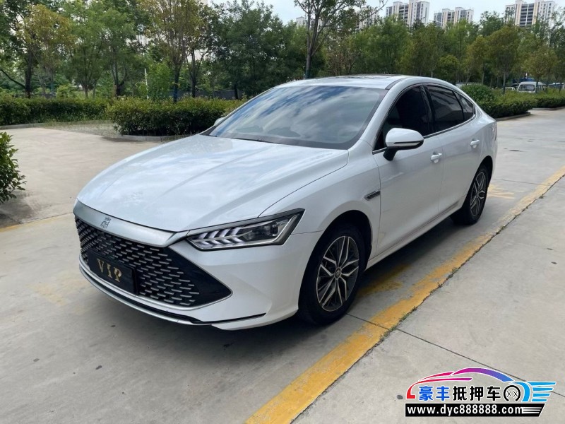 25年比亚迪秦轿车抵押车出售