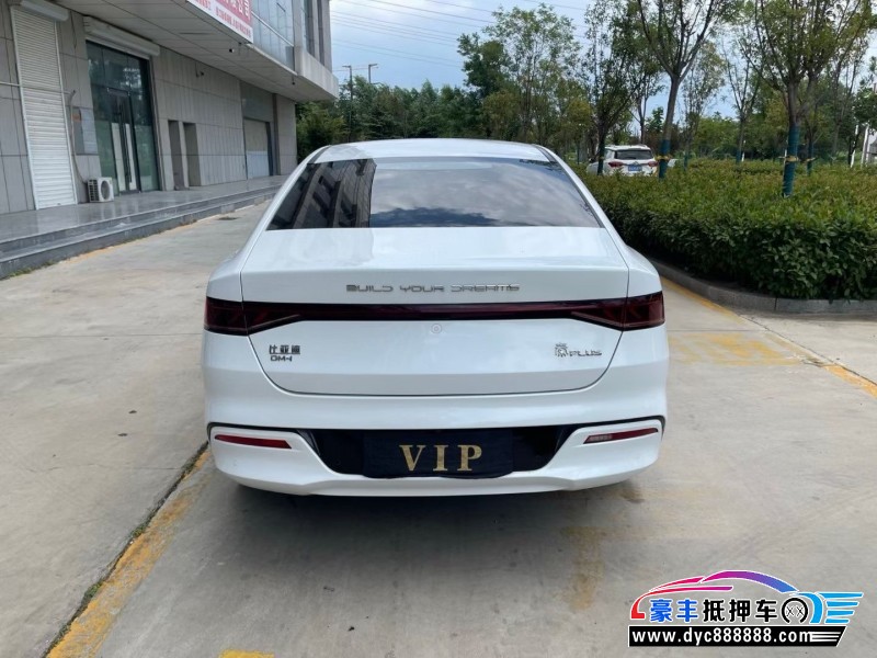 25年比亚迪秦轿车抵押车出售