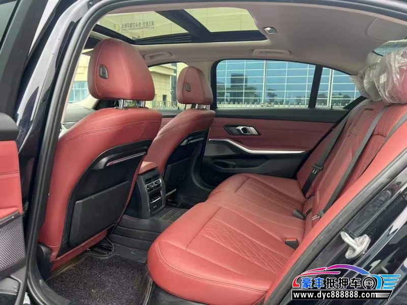 22年宝马3系轿车抵押车出售