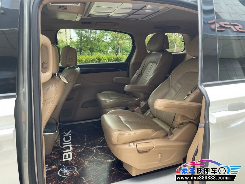 18年别克GL8轿车抵押车出售