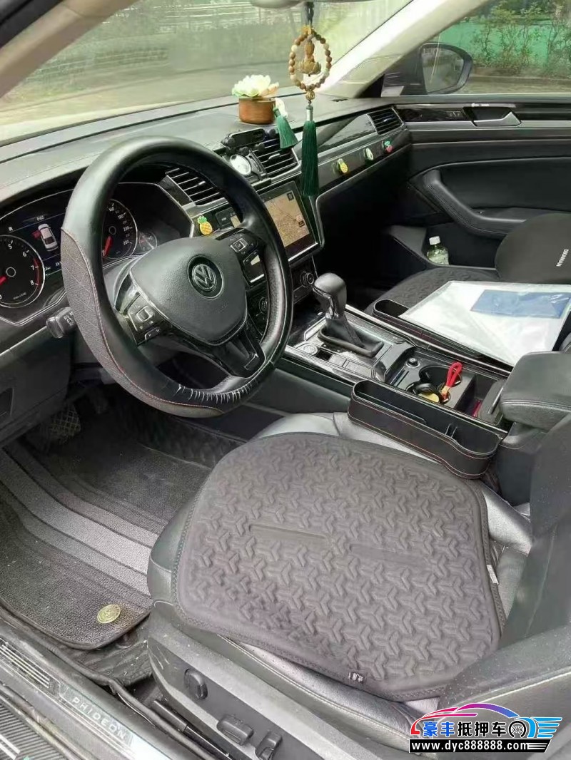 18年大众辉昂轿车抵押车出售