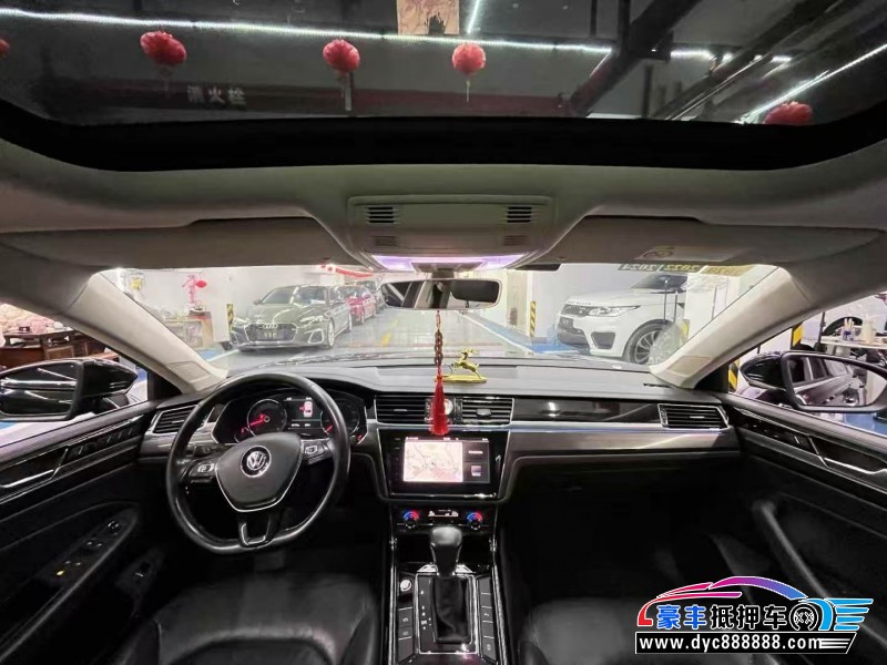 18年大众辉昂轿车抵押车出售