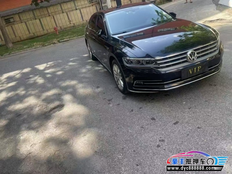 18年大众辉昂轿车抵押车出售