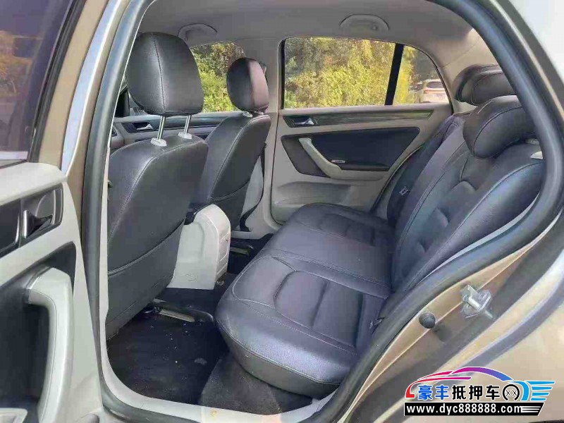 16年大众宝来轿车抵押车出售