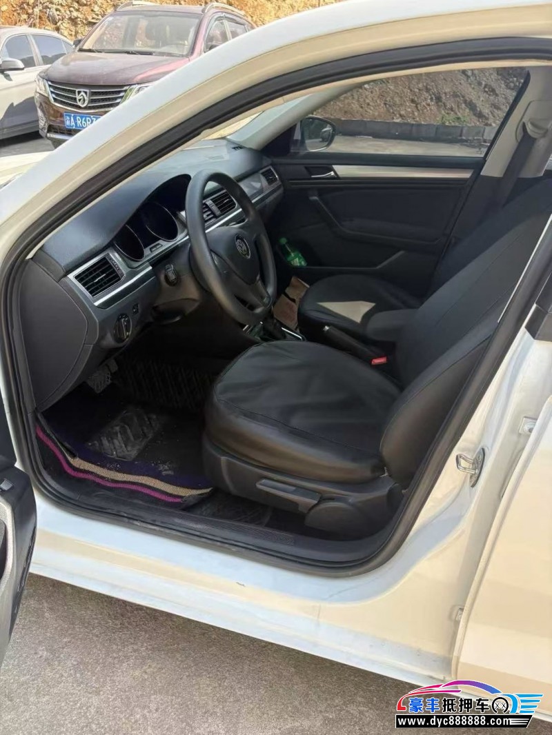 21年大众宝来轿车抵押车出售