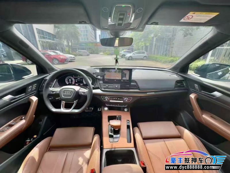 24年奥迪Q5轿车抵押车出售