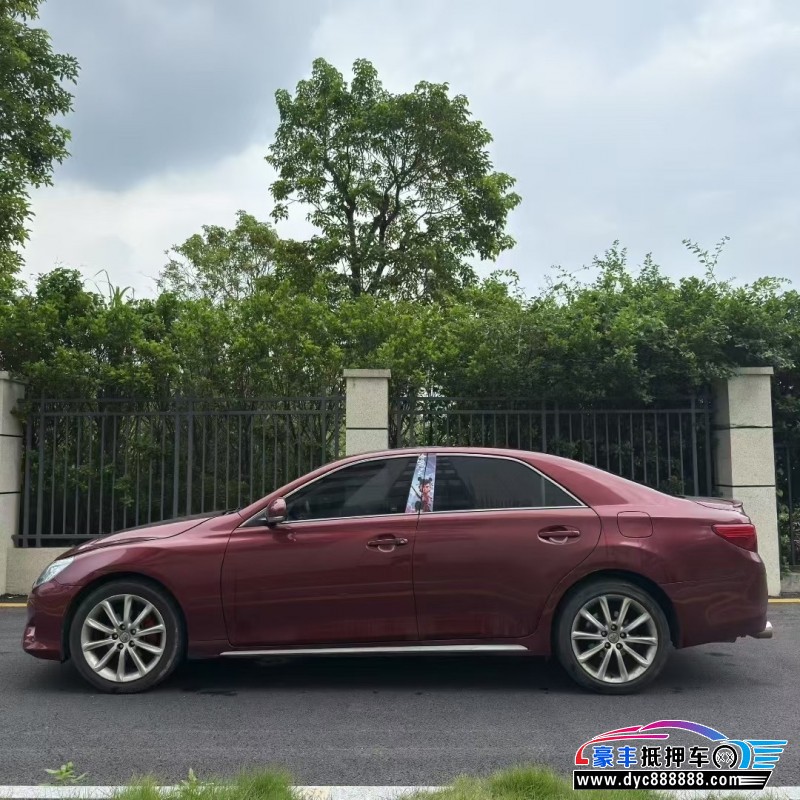 15年丰田锐志轿车抵押车出售