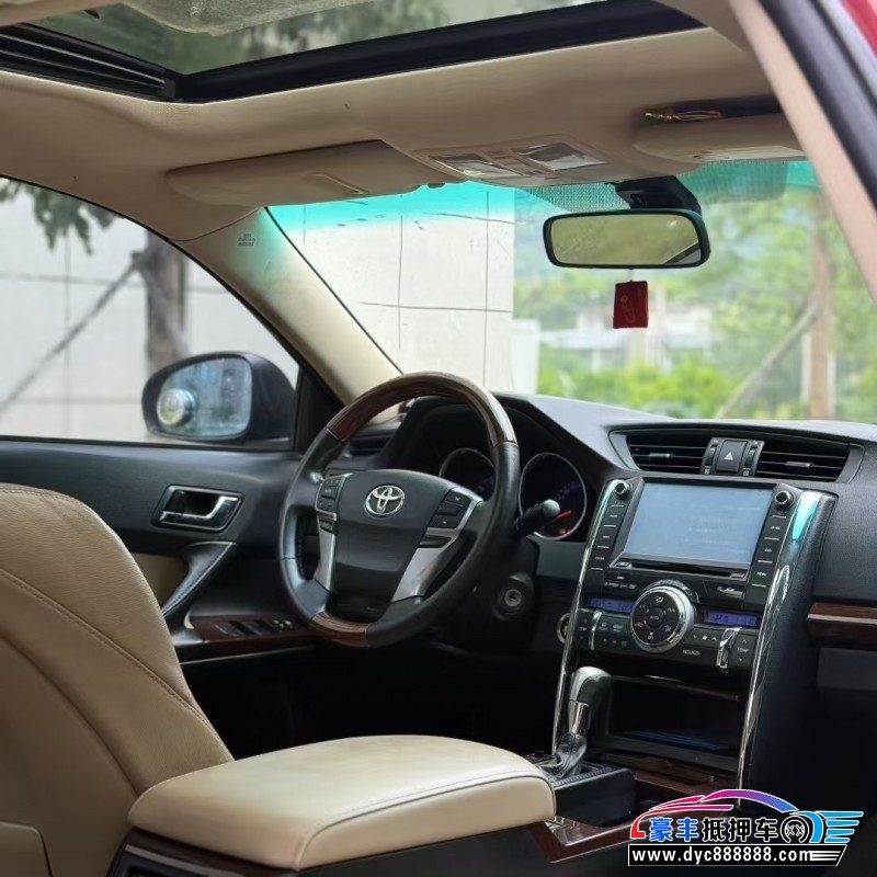 15年丰田锐志轿车抵押车出售