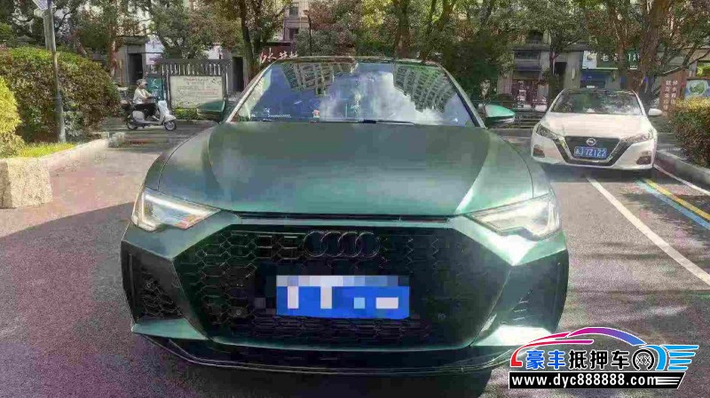 抵押车出售19年奥迪A6L轿车