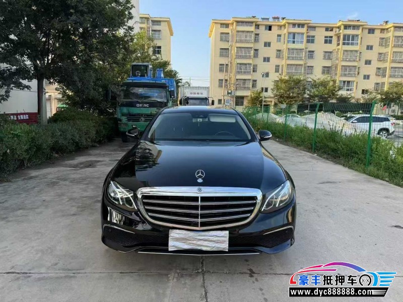 抵押车出售17年奔驰E轿车