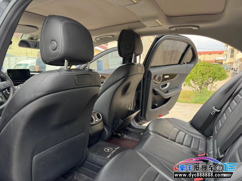 17年奔驰C轿车抵押车出售