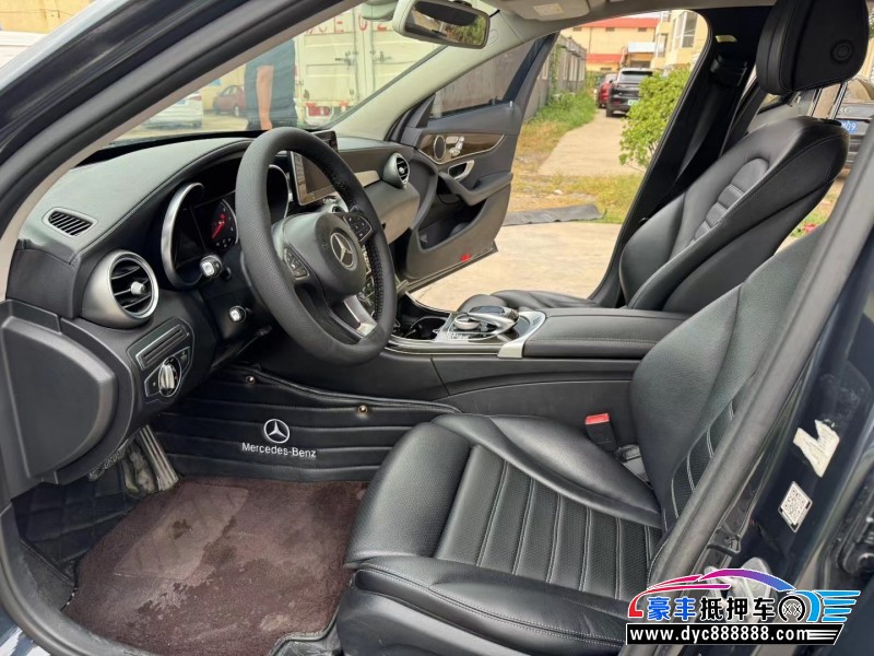 17年奔驰C轿车抵押车出售
