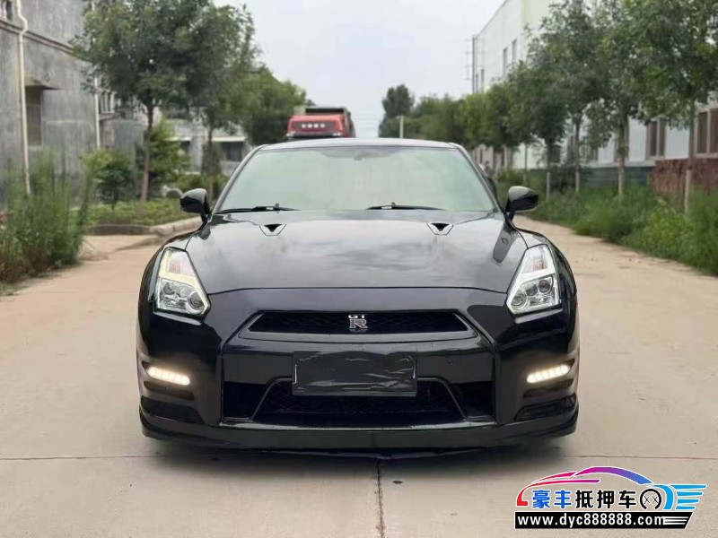 15年日产GT-R轿车抵押车出售
