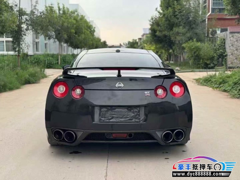 15年日产GT-R轿车抵押车出售