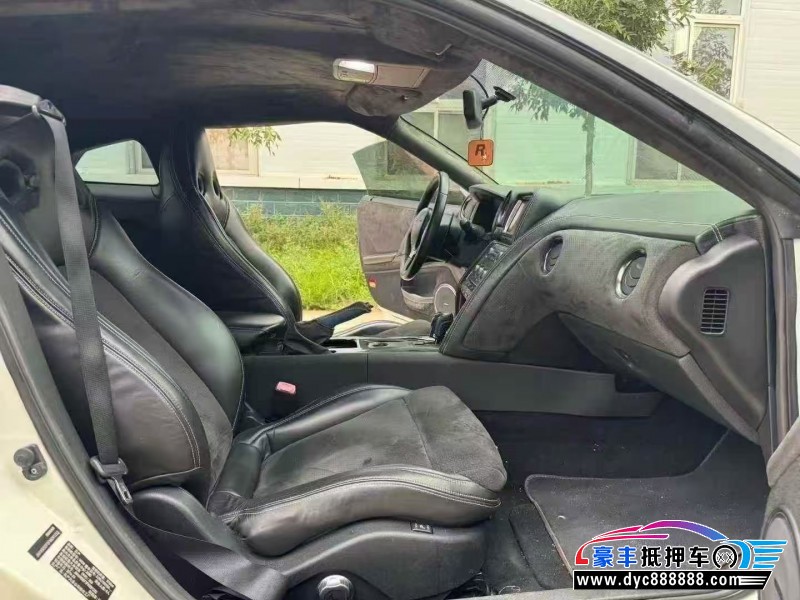 15年日产GT-R轿车抵押车出售