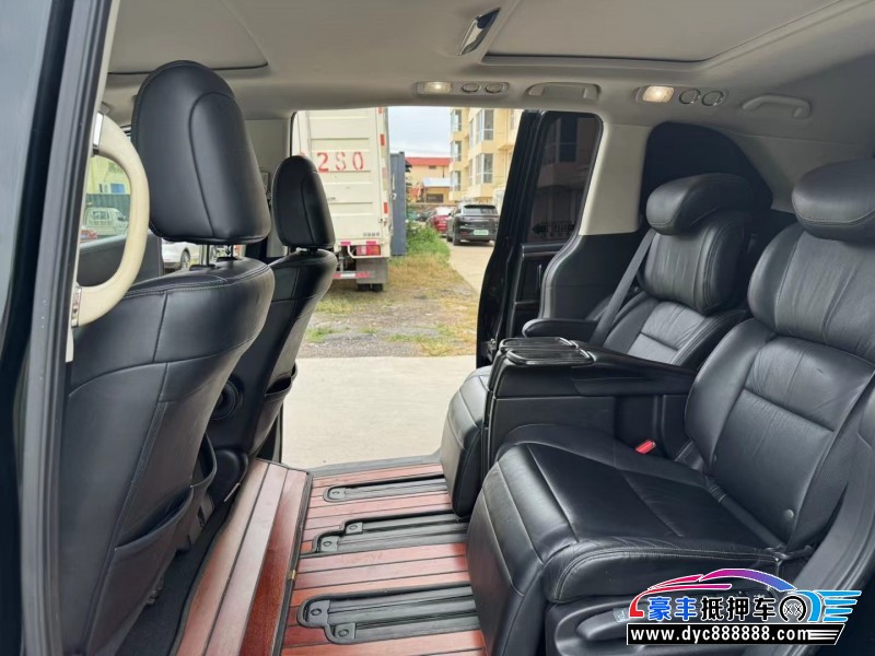 17年本田艾力绅轿车抵押车出售