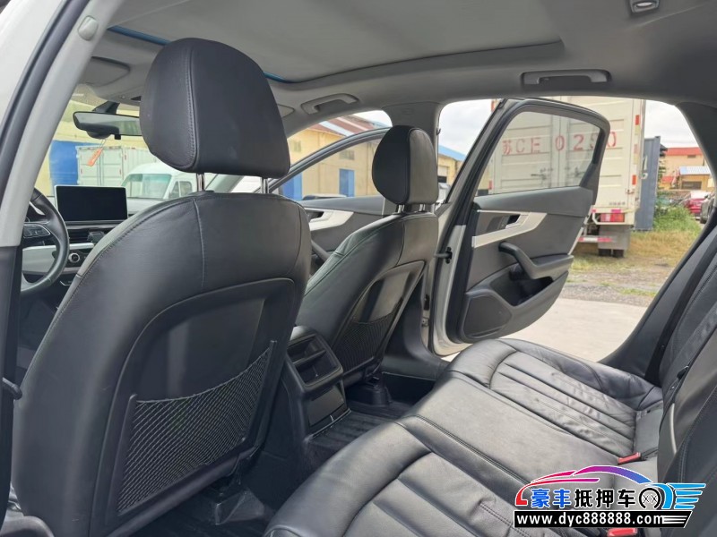 17年奥迪A4L轿车抵押车出售