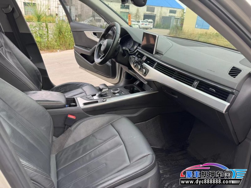 17年奥迪A4L轿车抵押车出售