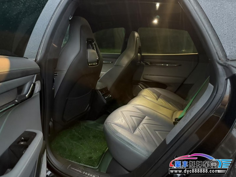 22年极氪001轿车抵押车出售