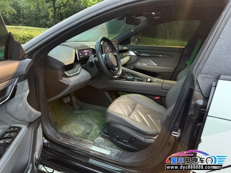 22年极氪001轿车抵押车出售