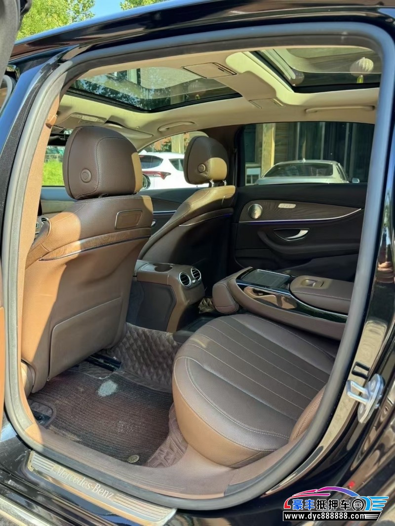 17年奔驰E轿车抵押车出售