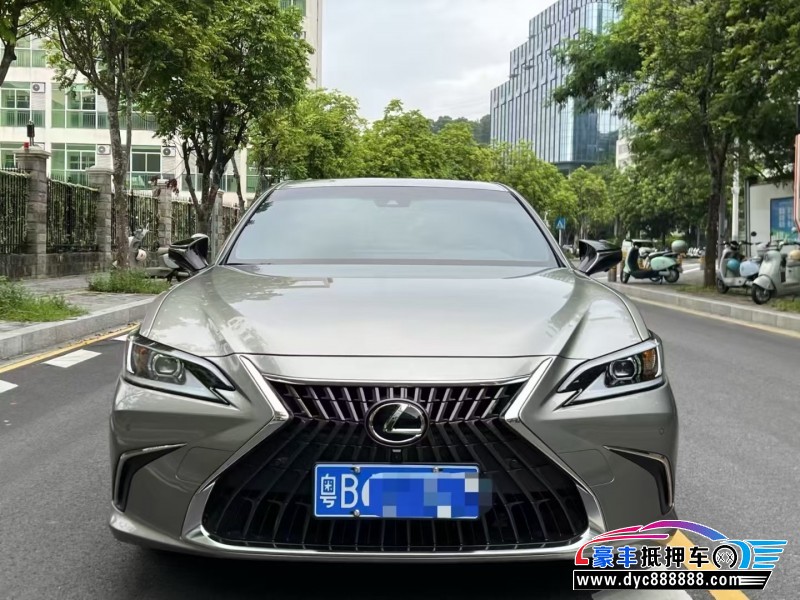 抵押车出售24年雷克萨斯ES轿车
