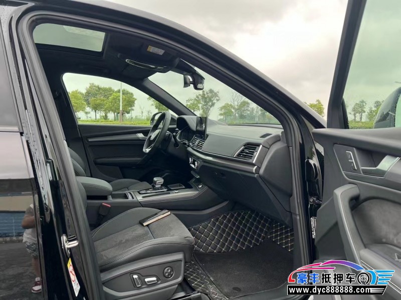 23年奥迪Q5轿车抵押车出售