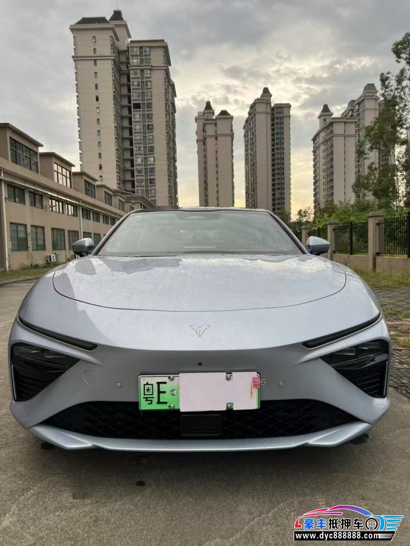 24年哪吒S轿车抵押车出售