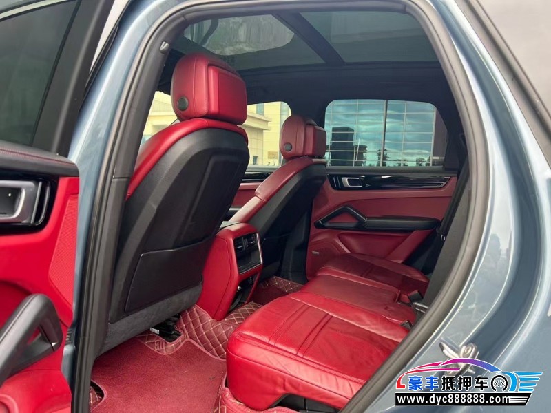 18年保时捷卡宴轿车抵押车出售