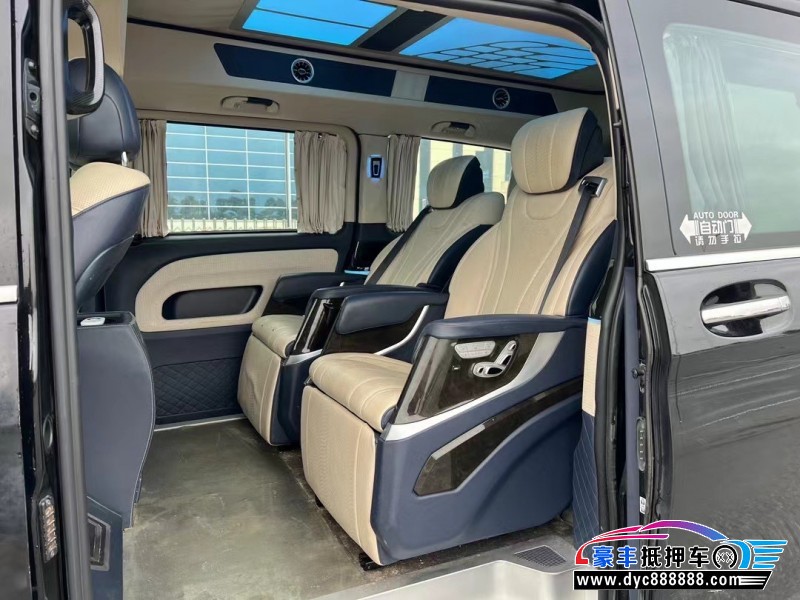 21年奔驰威霆轿车抵押车出售