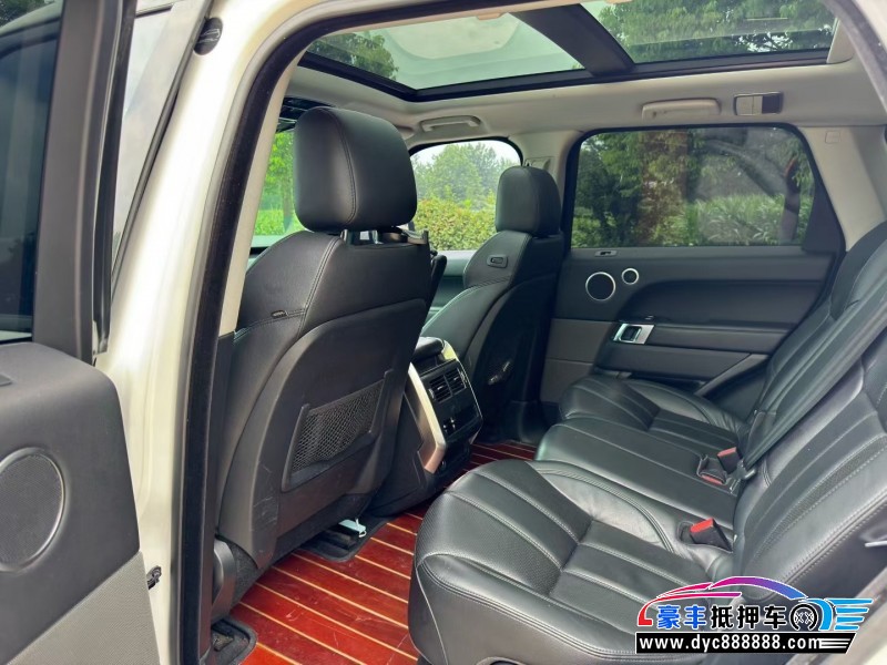 16年路虎揽胜运动轿车抵押车出售