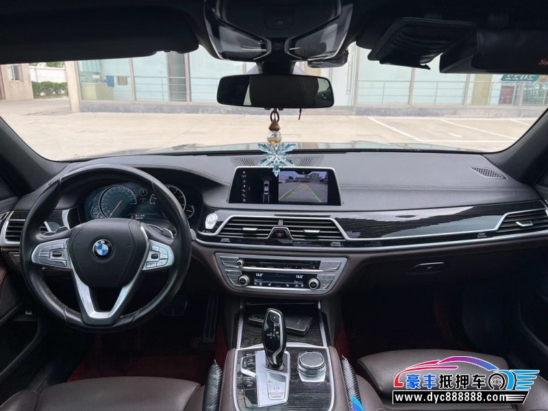 18年宝马7系轿车抵押车出售