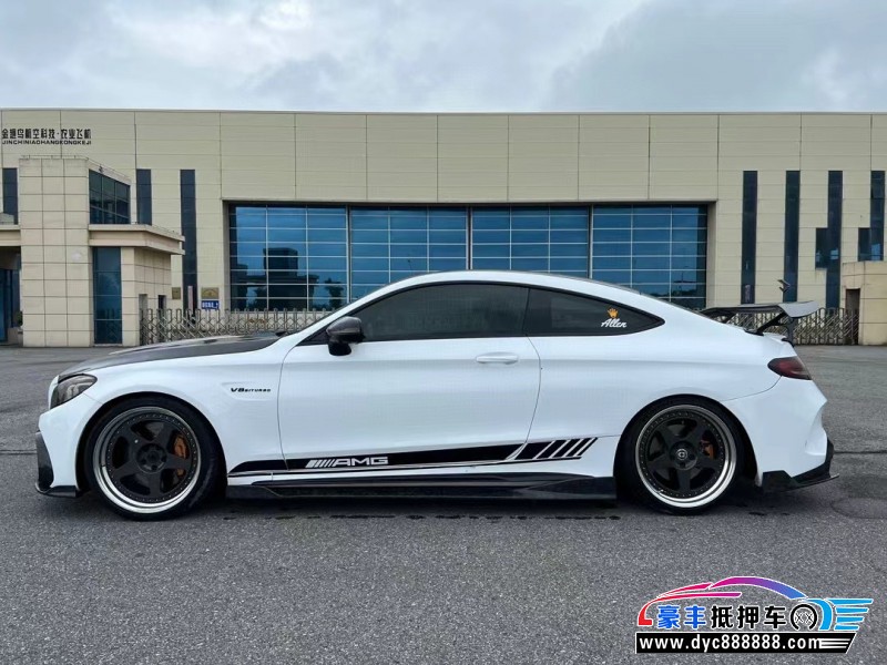 21年奔驰C级AMG轿车抵押车出售