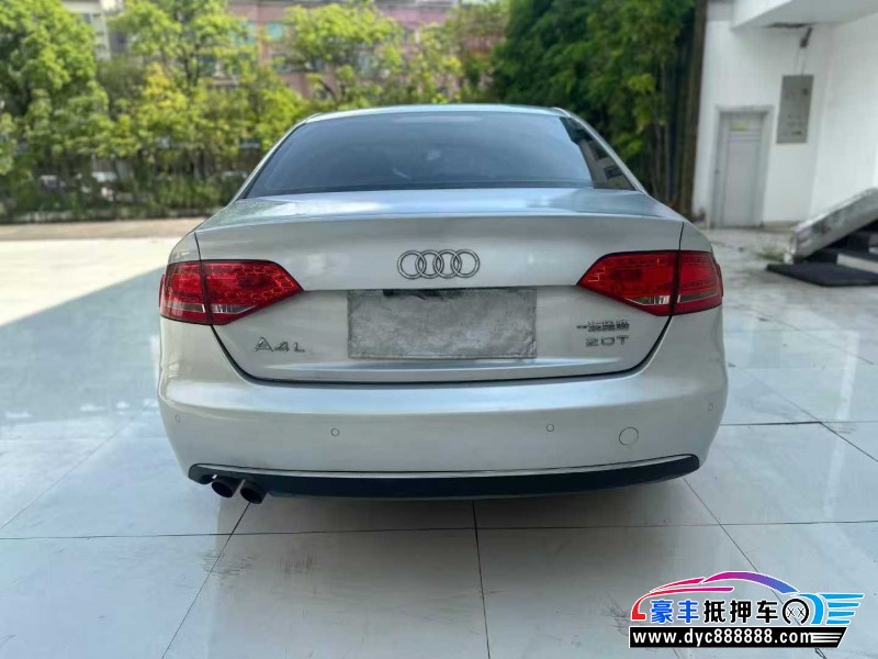 12年奥迪A4L轿车抵押车出售
