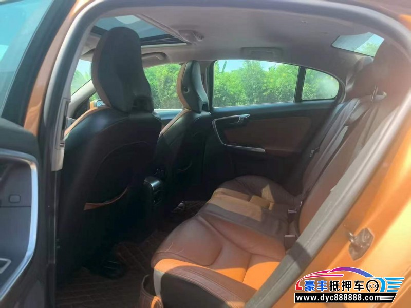 12年沃尔沃S60轿车抵押车出售