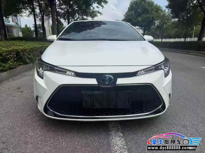 抵押车出售22年丰田雷凌轿车