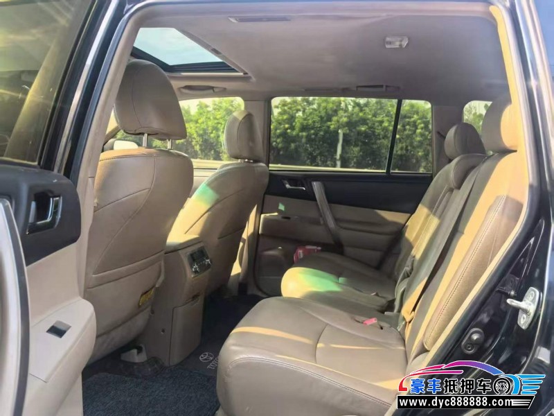 13年丰田汉兰达轿车抵押车出售