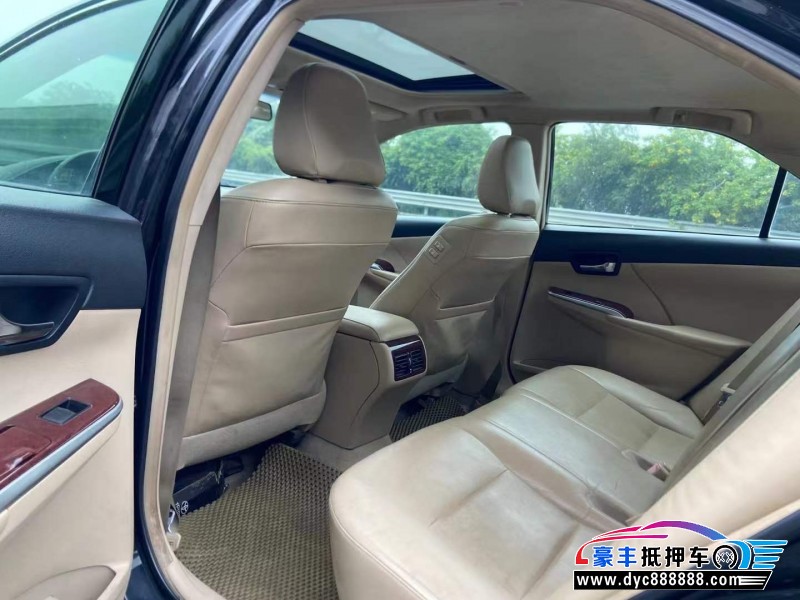 13年丰田凯美瑞轿车抵押车出售