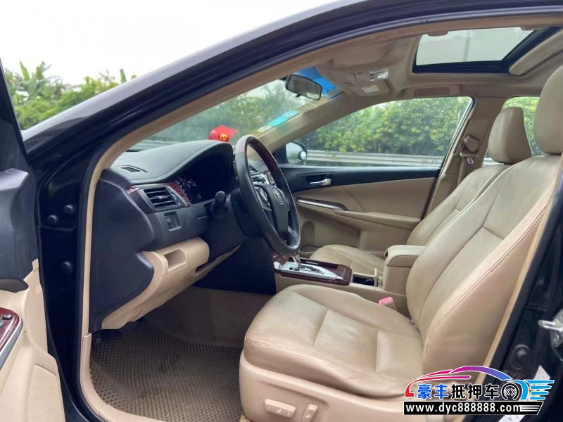 13年丰田凯美瑞轿车抵押车出售