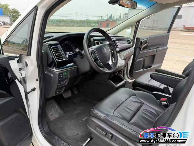 20年本田艾力绅轿车抵押车出售