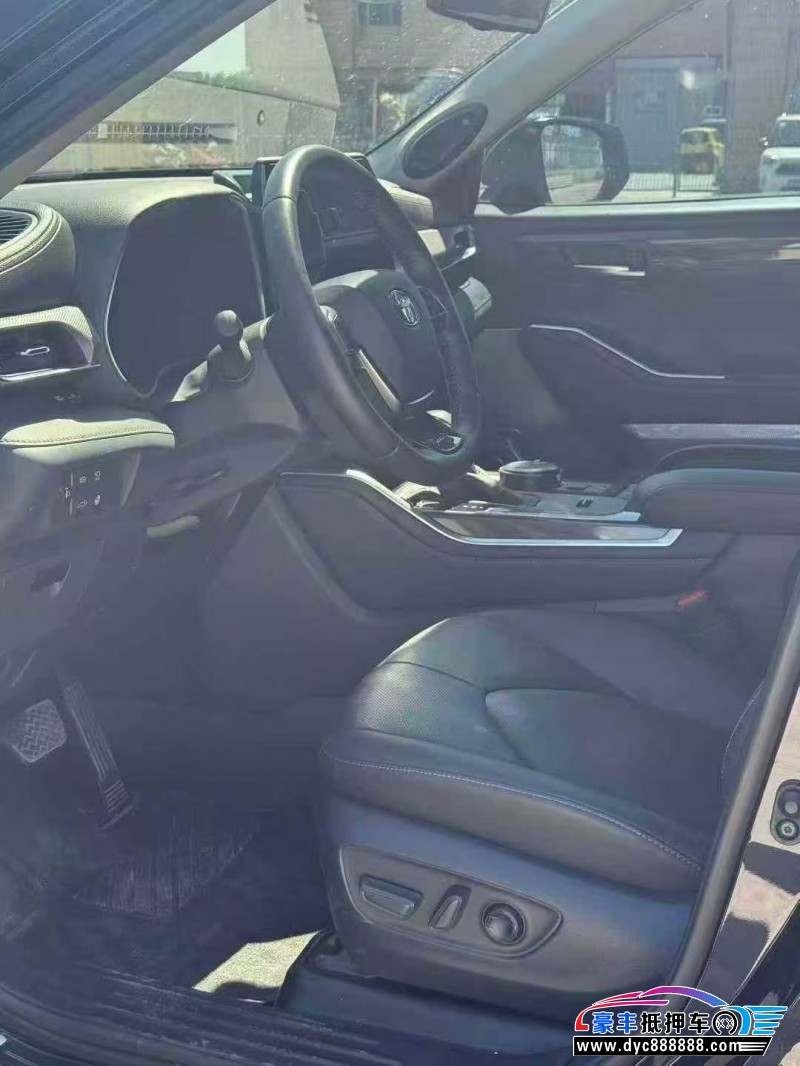 23年丰田汉兰达轿车抵押车出售