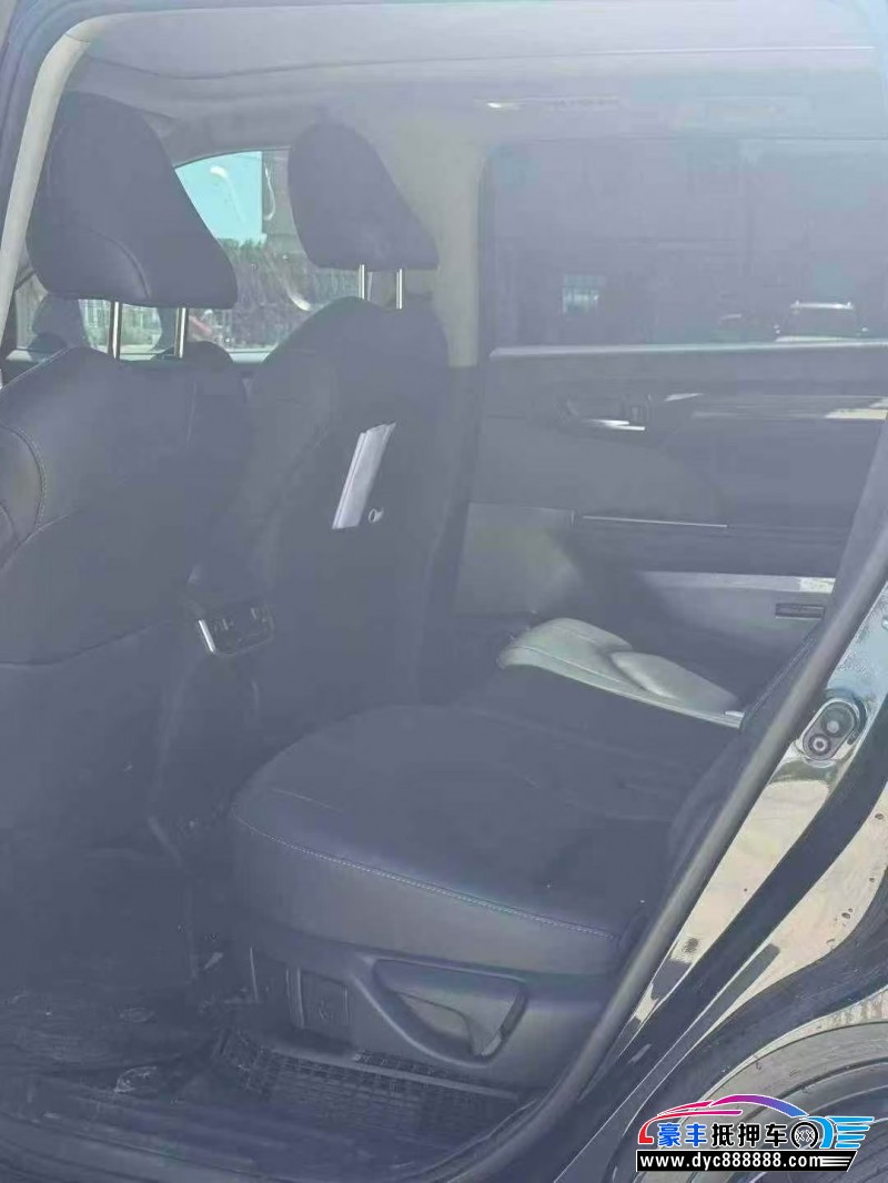 23年丰田汉兰达轿车抵押车出售