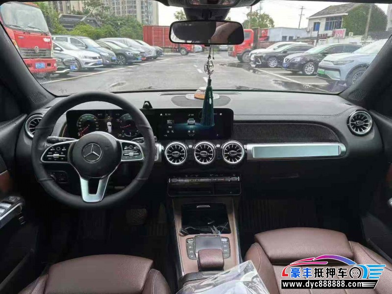 22年奔驰GLB轿车抵押车出售
